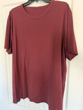 Lululemon 5 Year Basic Tee, XXL, maroon/burgundy